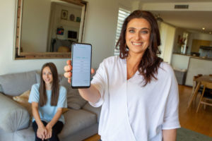 1Question, Ann Elnekave