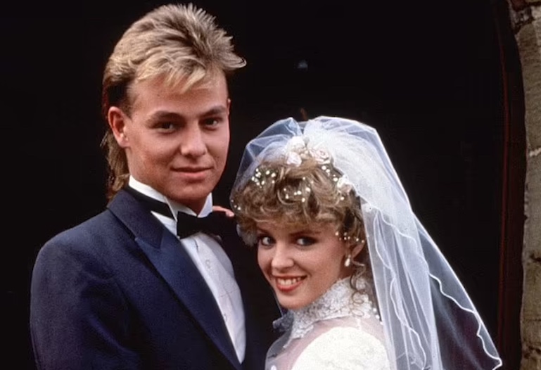 Scott and Charlene marry in Neighbours