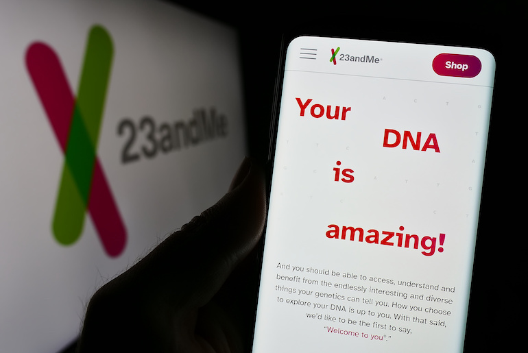 23andMe DNA testing kit