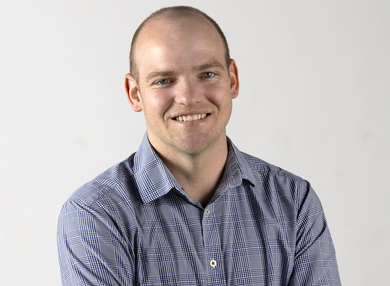 Dr. Peter Richardson 