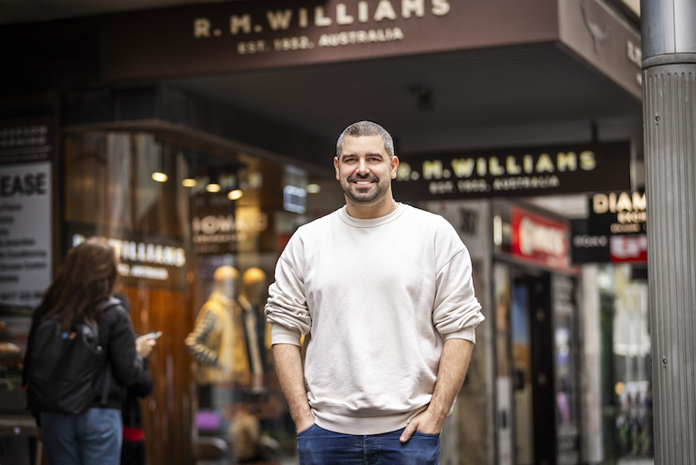 Simon Molnar Flagship